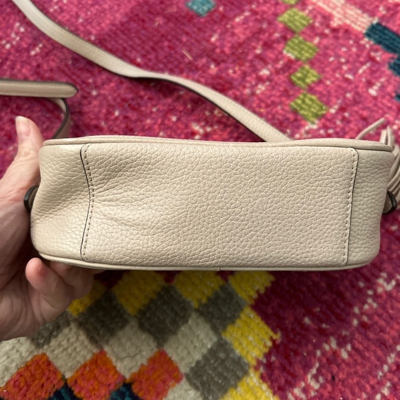 Kate Spade small crossbody bag. Great preowned condition. - Picture 6 of 11